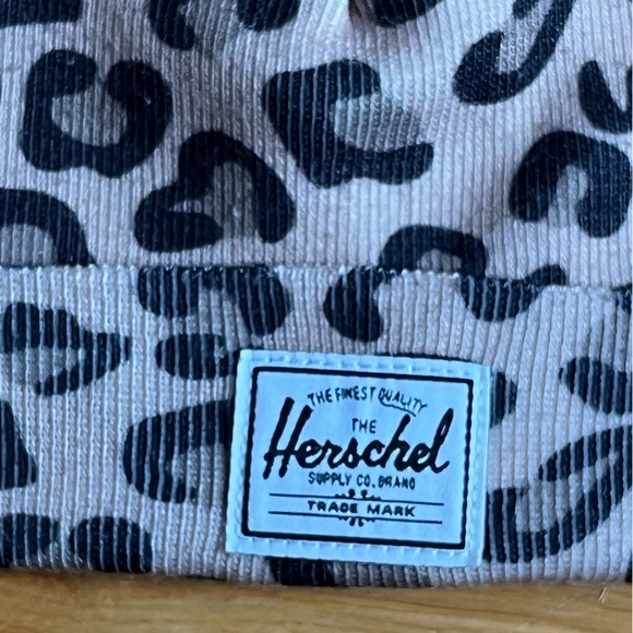 Herschel Baby Beanie 0-6M - Picture 6 of 7